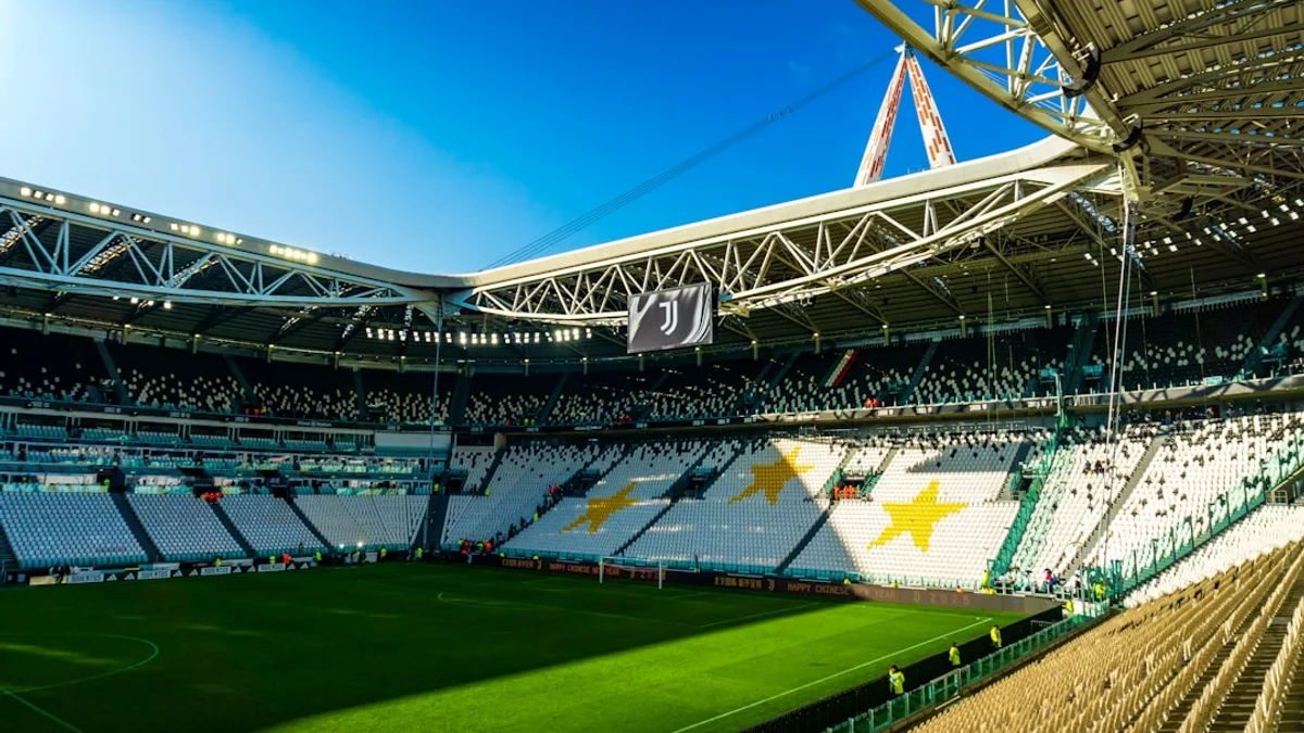 Juve fuori dalla Champions: bianconeri in Europa League