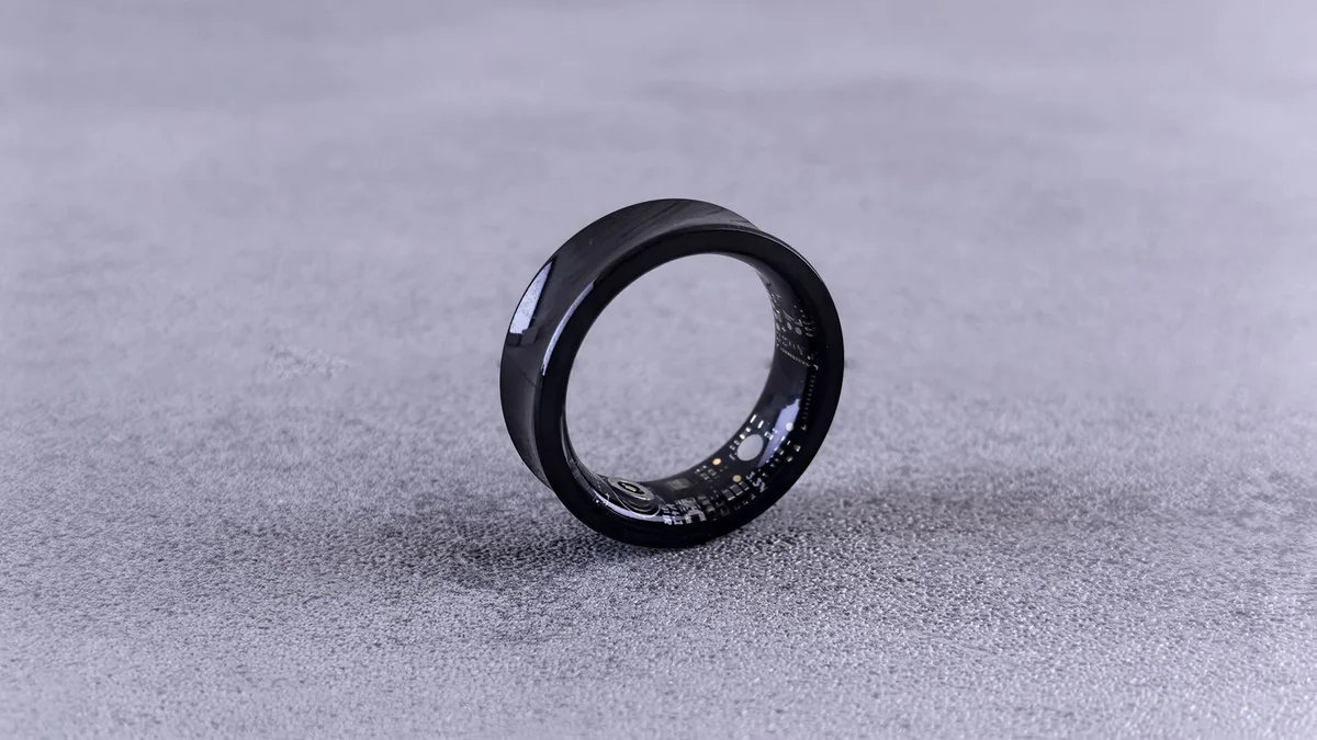 Casio Ring Watch: l'anello smart con display che sfida Oura